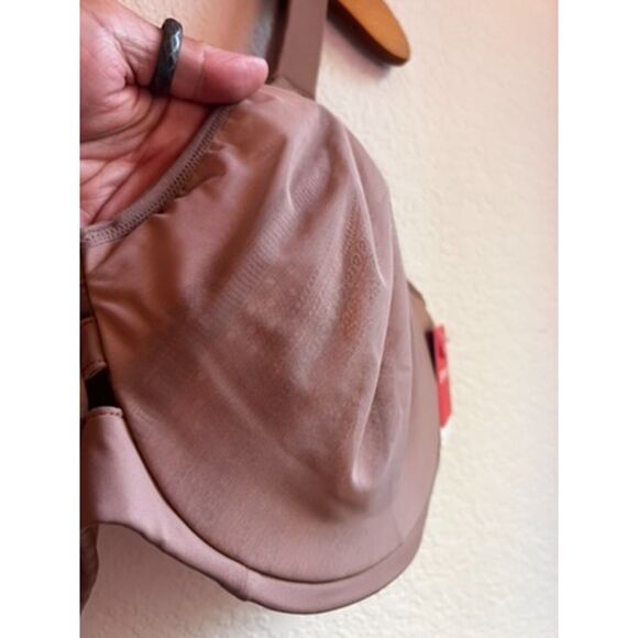 Spanx Low Profile Illusion Minimizer Bra - Beige - Size 40DDD - Picture 4 of 7